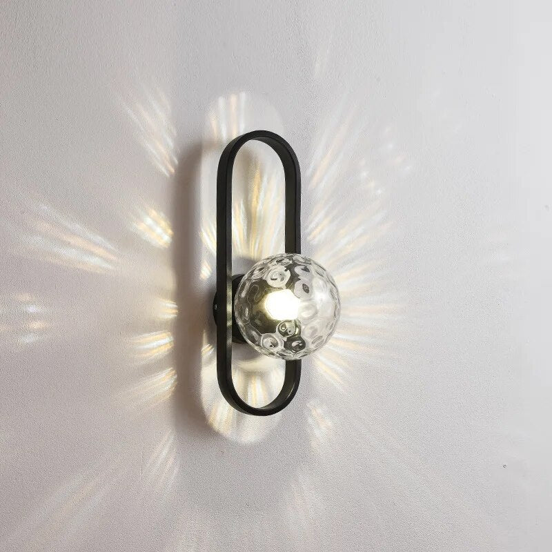 Applique murale minimaliste en verre pour allée