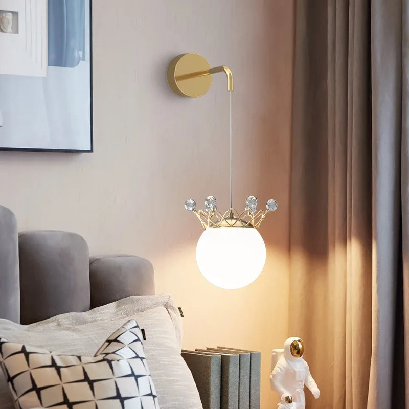 Applique murale suspendue en forme de couronne de cristal
