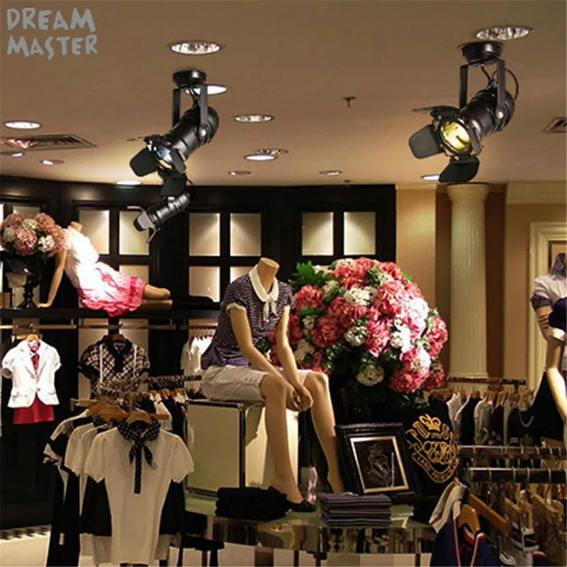 plafonnier industriel vintage led pour loft et magasin d'antiquités