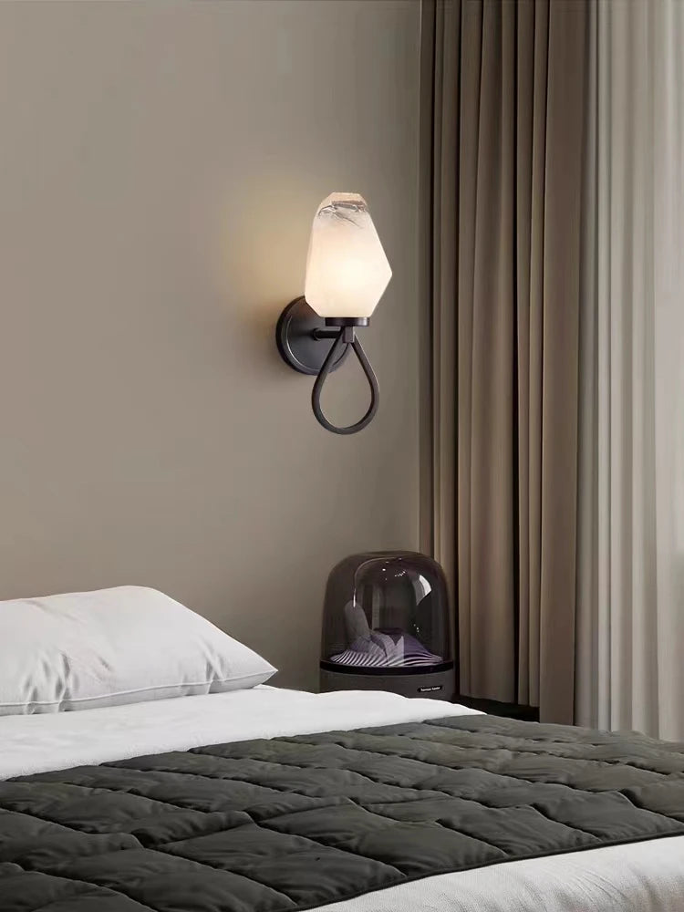applique murale moderne en cuivre avec ampoule en verre