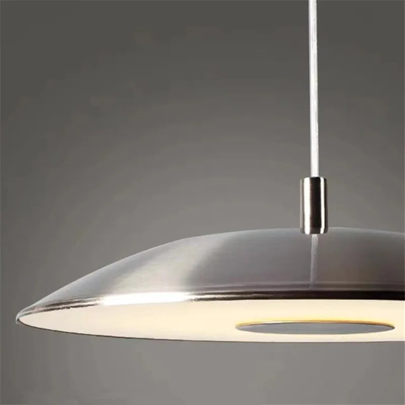 suspension scandi simple design ovni lumière décoration maison argent