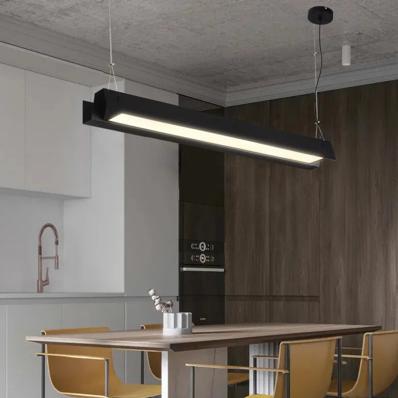 lustre minimaliste moderne en fer forgé à une ligne