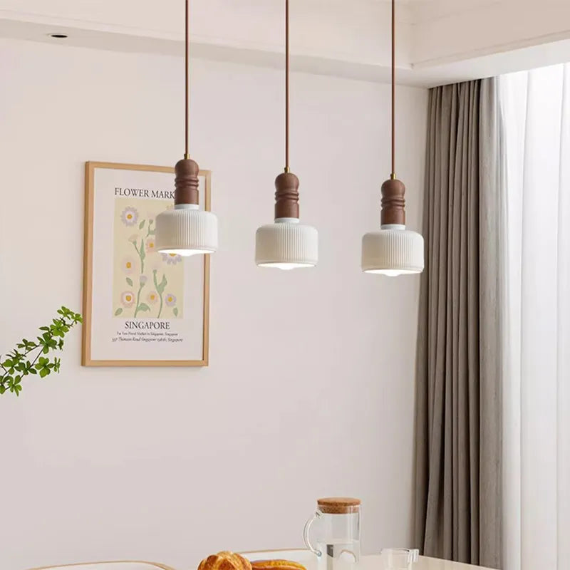Suspension LED style nordique en bois massif et céramique