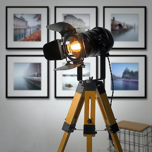 lampadaire moderne en bois avec tête de lumière réglable en fer