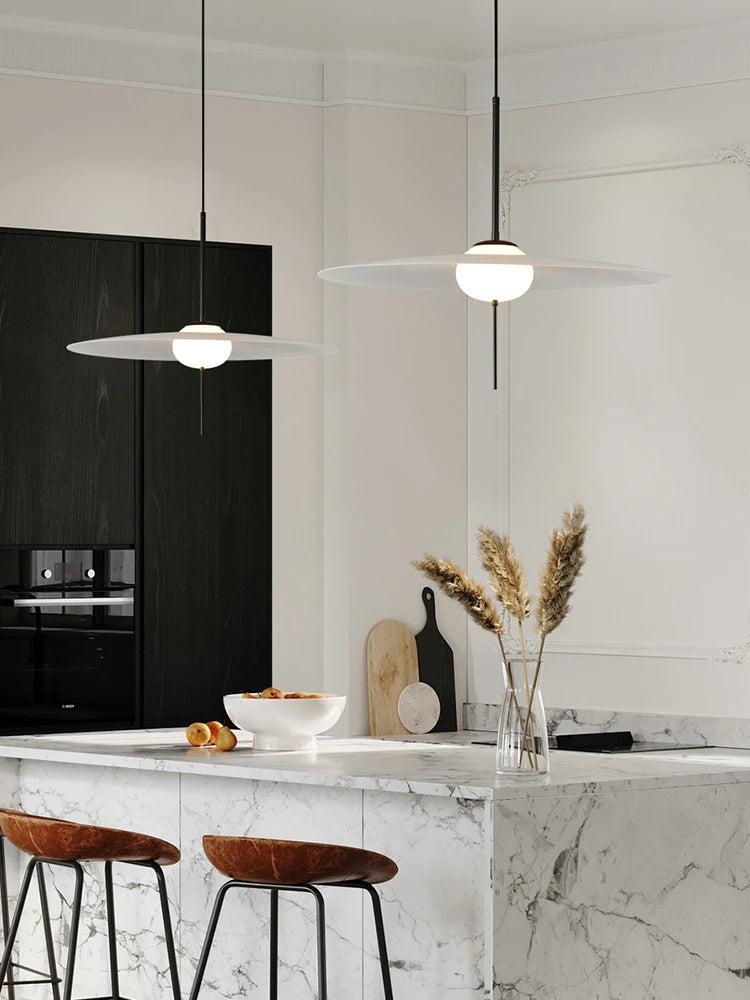 lustre moderne danois design ufo pour ambiance luxueuse