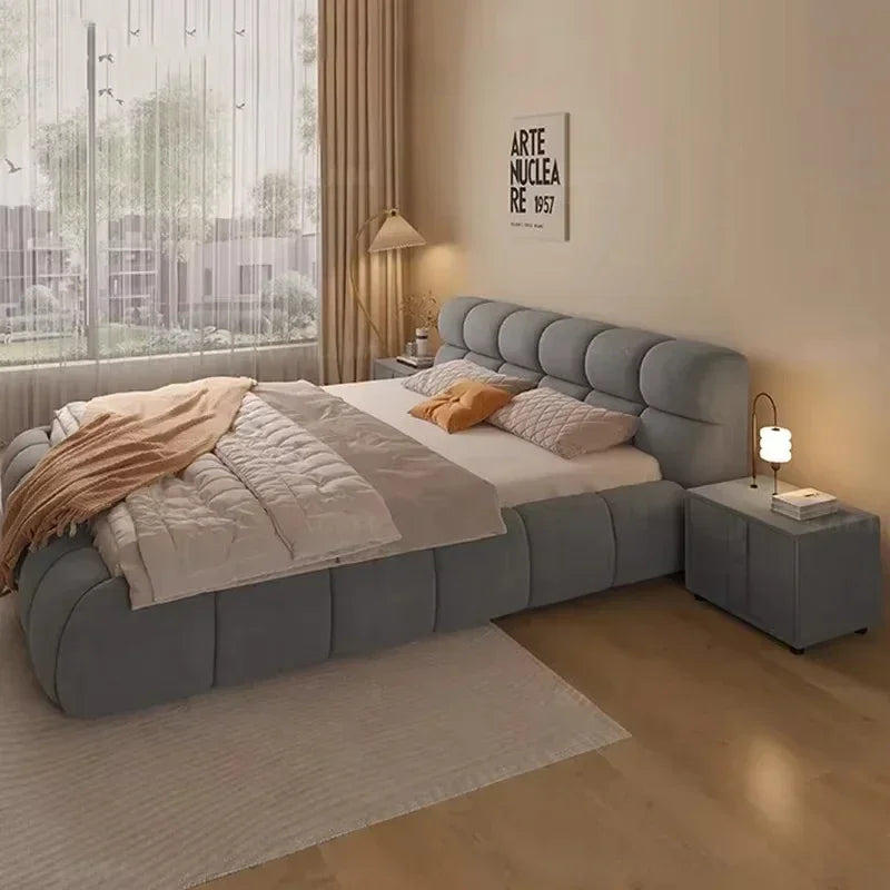 lit queen moderne luxe en bois léger pour couple