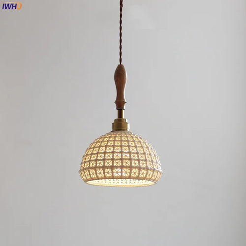 Suspension style japonais en céramique et bois de frêne vintage