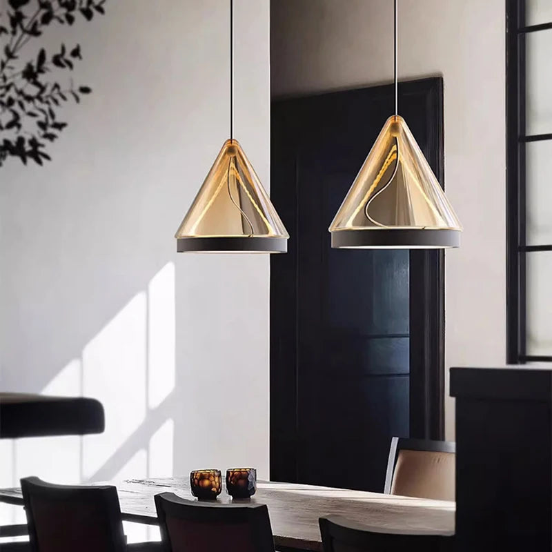 Suspension design moderne conique pour éclairage intérieur