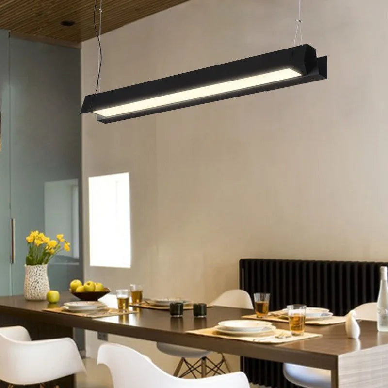 lustre minimaliste moderne en fer forgé à une ligne