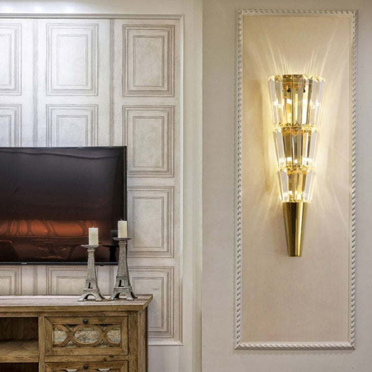 Applique murale moderne LED en forme conique en verre Doina