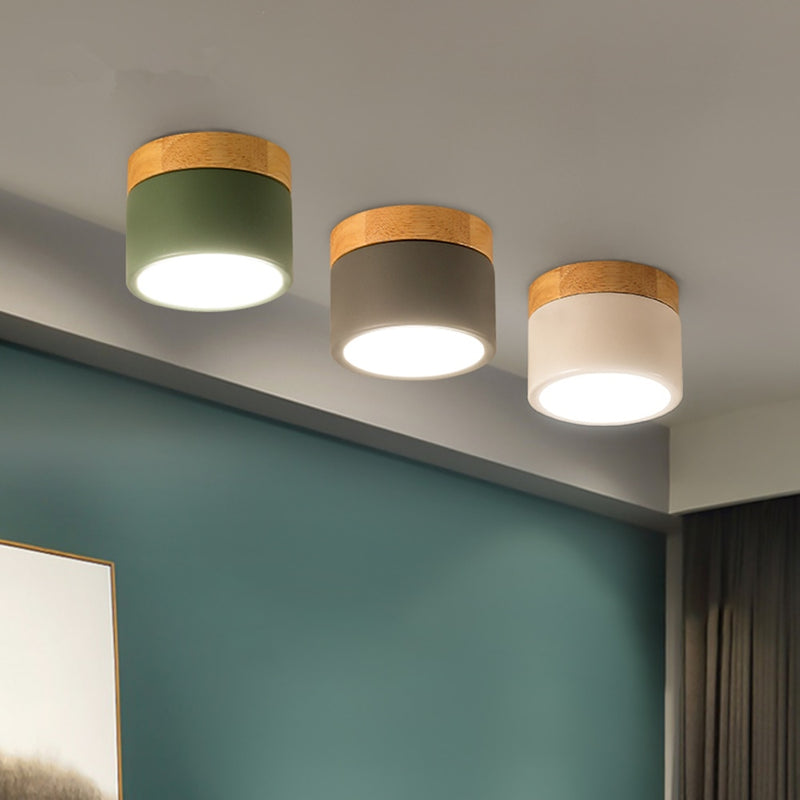 Spot moderne à LED en bois et métal coloré Allan