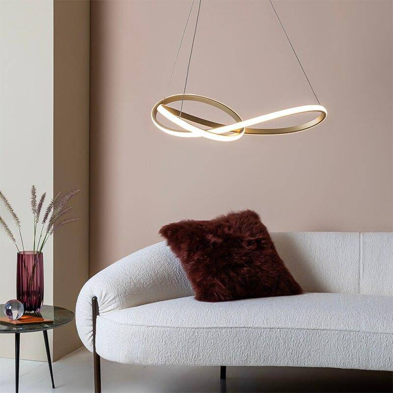 Suspension design LED avec anneau doré entrelacé Creative