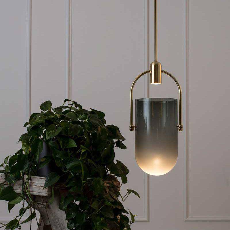 Suspension design à LED avec abat-jour arrondi en verre Shadow