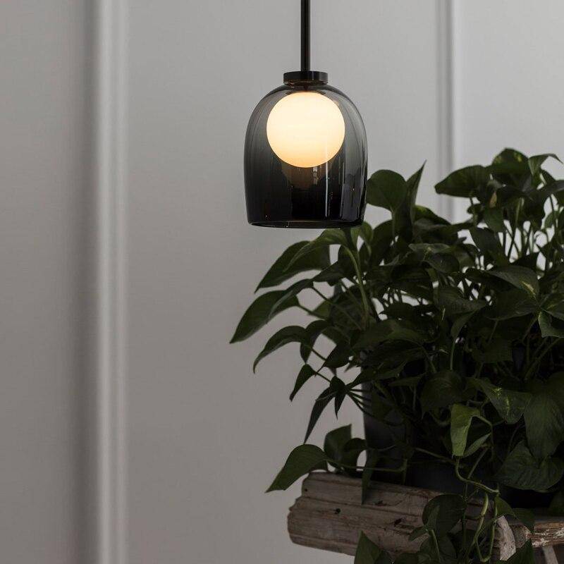 Suspension design à LED avec abat-jour arrondi en verre fumé Shadow