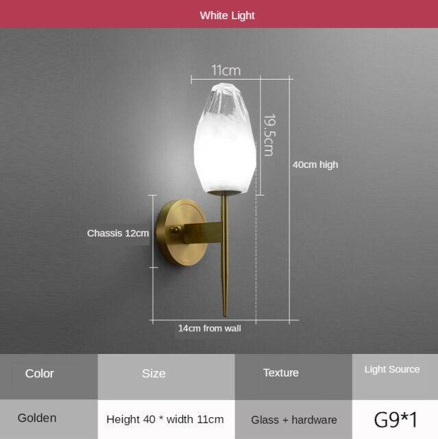 Applique murale design LED dorée avec abat-jour cristal