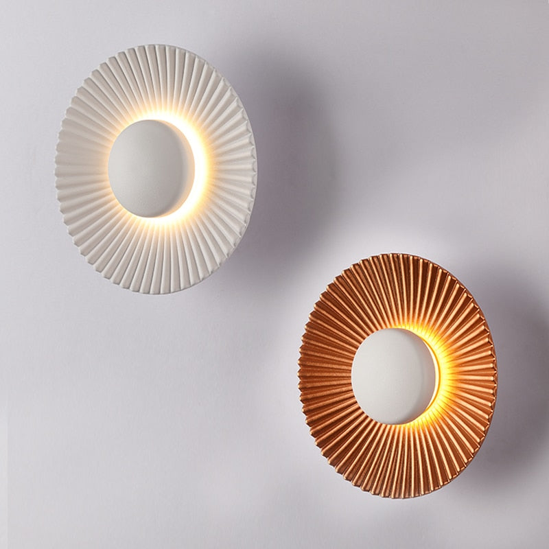 Applique murale moderne LED forme de soleil métallique Hasna