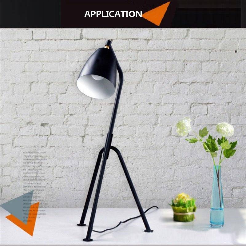 Lampe de bureau design à trois pieds Trigeminal