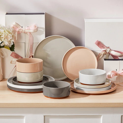 Service de table porcelaine assiettes bols bord relevé