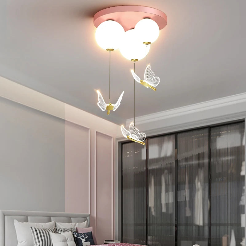 Plafonnier simple et moderne avec boule papillon romantique - vue 7 sur 9