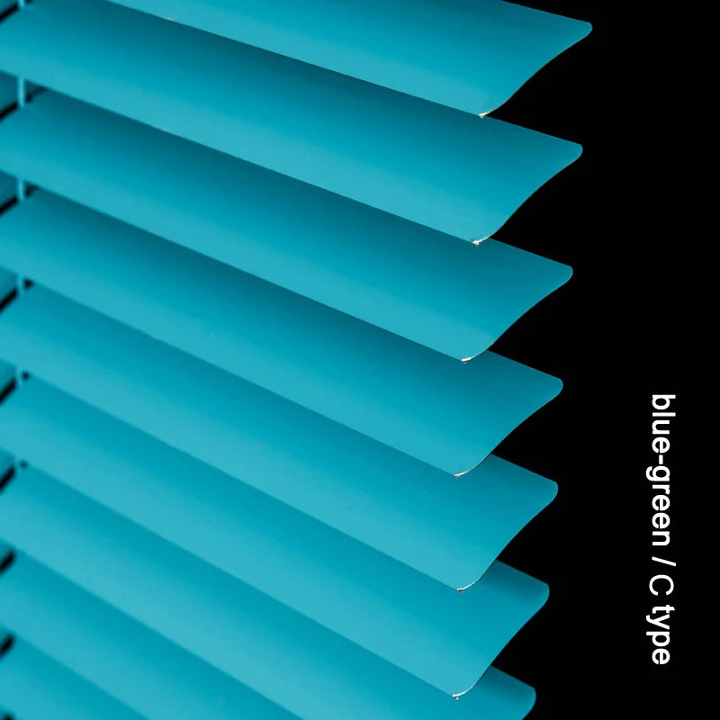 Store venitien aluminium sur mesure occultant sans percage