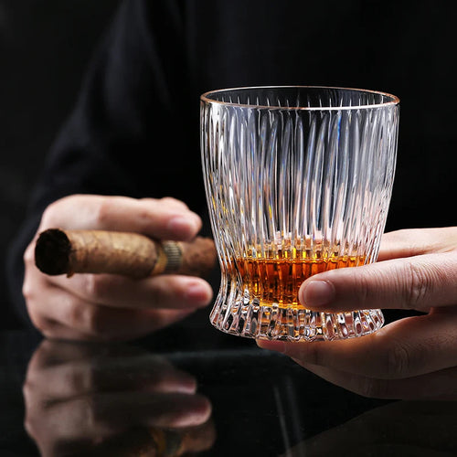 Verres whisky old fashioned relief élégant dégustation