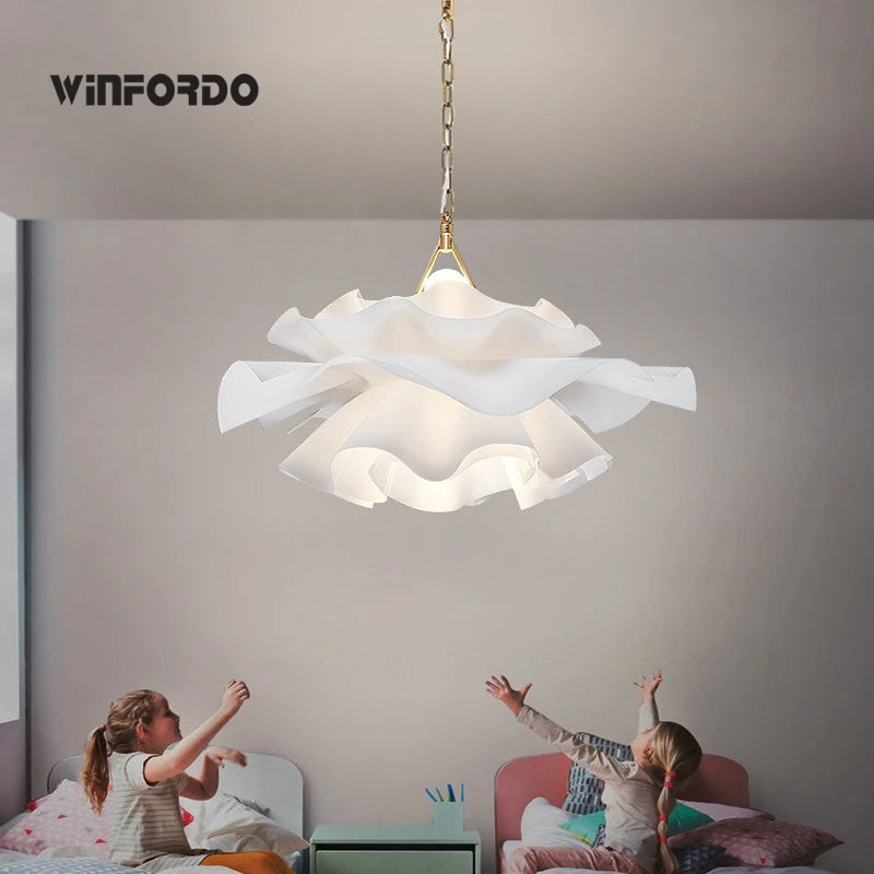 suspension en acrylique idéale pour décorer intérieurement - vue 2 sur 8
