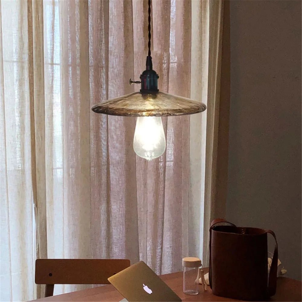 suspension vintage en laiton et verre pour décoration intérieure