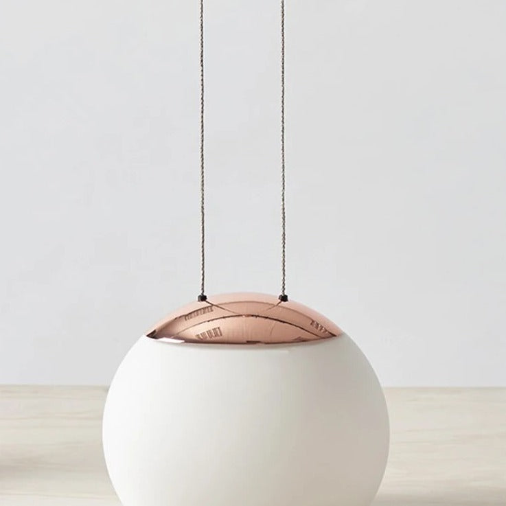 Suspension design nordique postmoderne - vue 6 sur 7