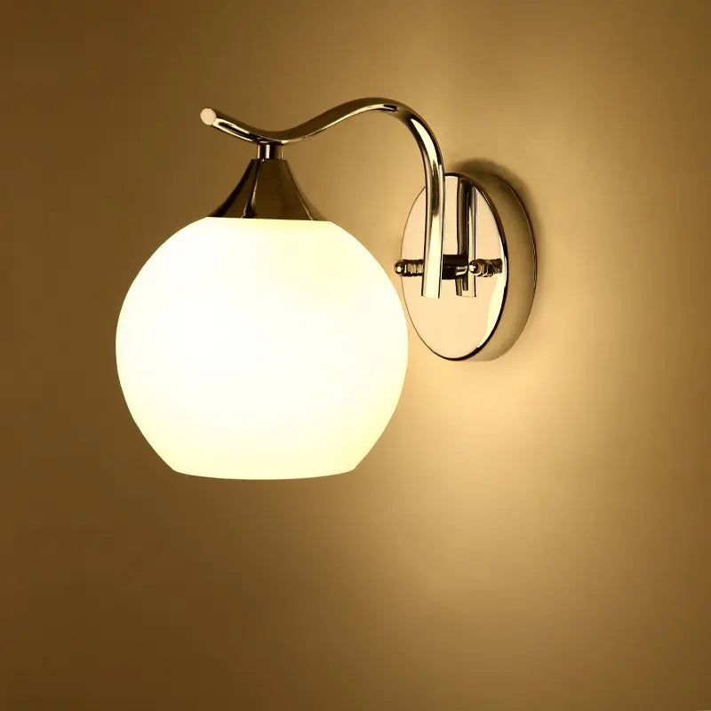 Applique murale chromée et boule LED moderne créative - vue 6 sur 7