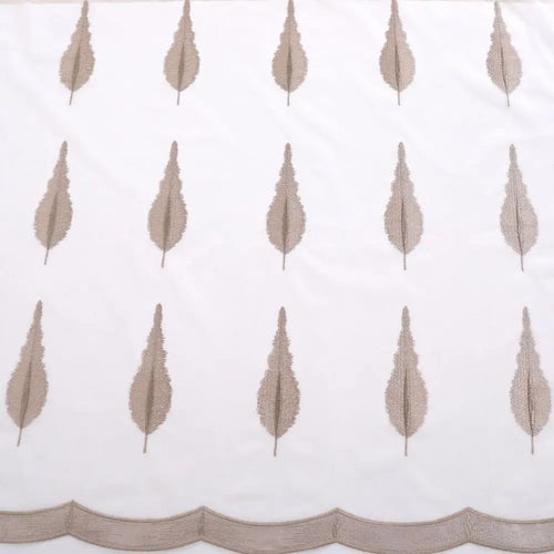 Voilage tulle brodé fleurs style moderne salon