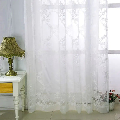 Voilage motif floral brodé ondulé style américain salon