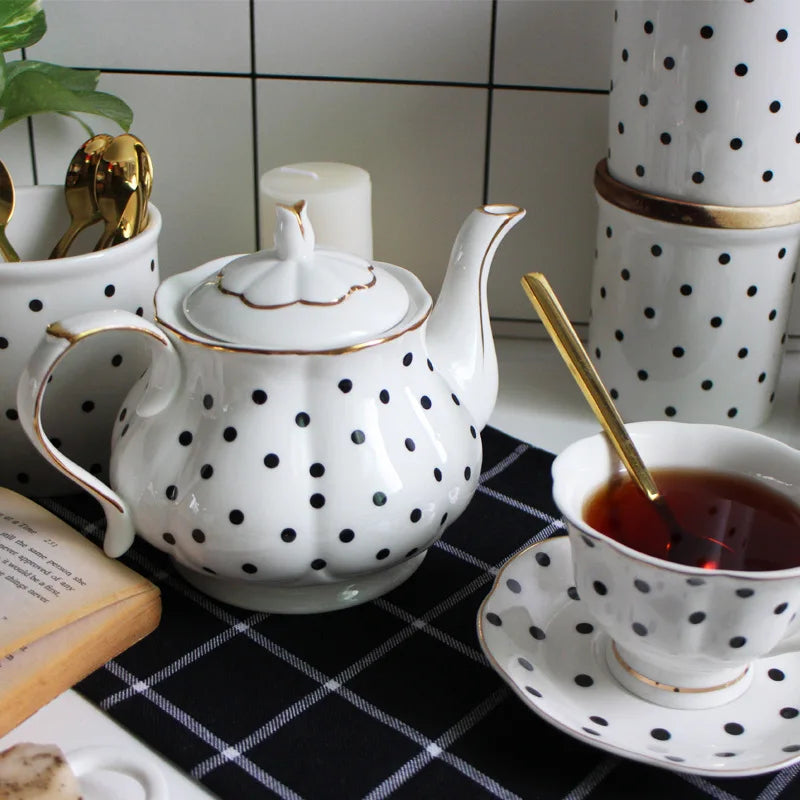 Service a the anglais porcelaine motifs peints main - vue 6 sur 6