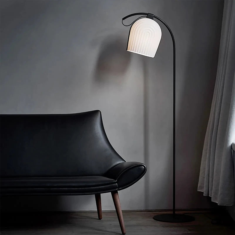 lampe de sol minimaliste pour décoration intérieure moderne