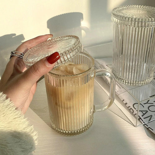 Tasse verre minimaliste avec couvercle et anse