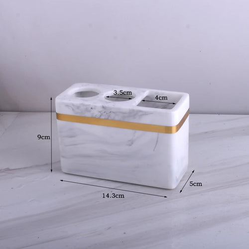 bouteilles de lotion désinfectantes accessoires pour salle de bain