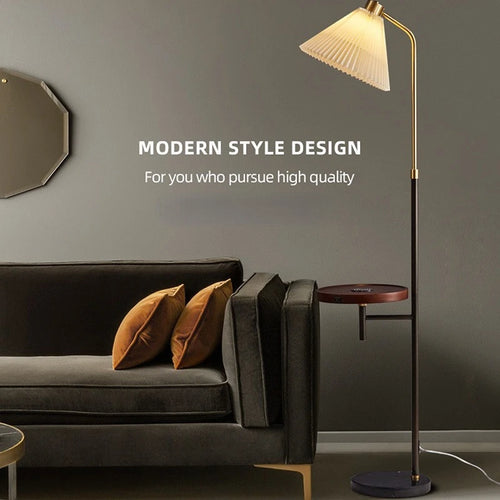 lampadaire en marbre avec étagère dorée et led moderne