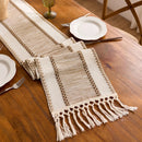 Chemin de table macramé bohème kaki à pompons