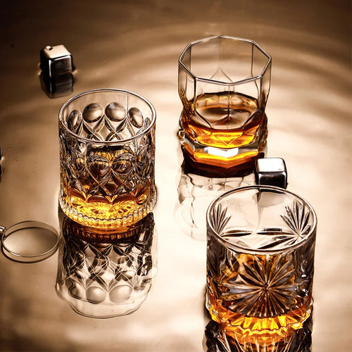 Verres à whisky old fashioned gravés motif classique