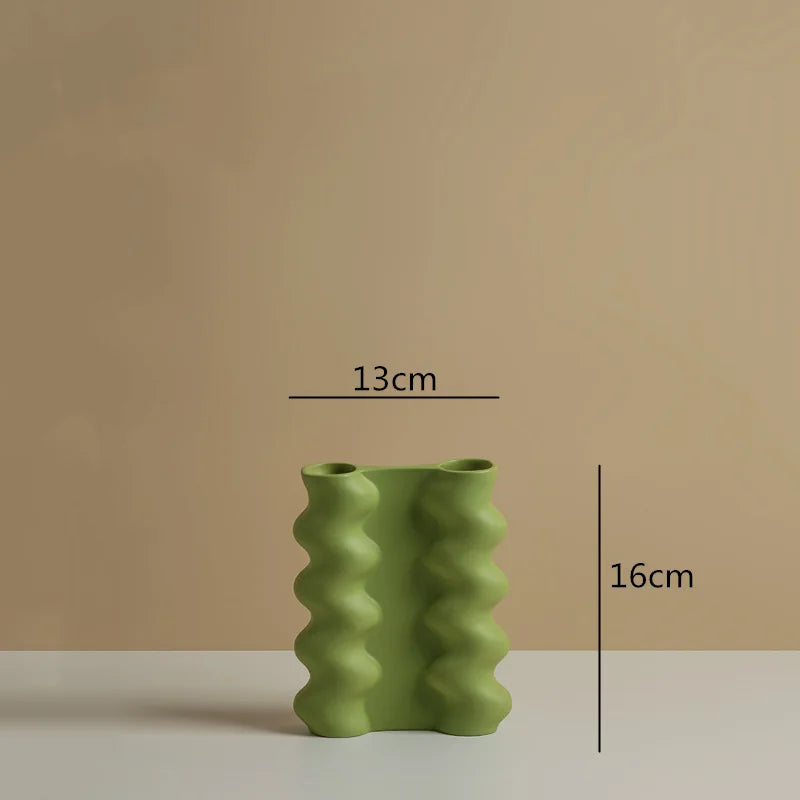 vase en céramique géométrique pour arrangements floraux artisanaux - vue 10 sur 11