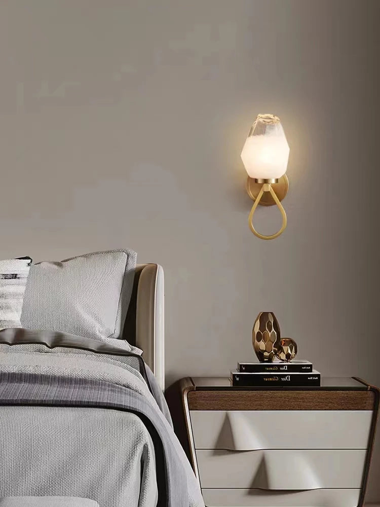 applique murale moderne en cuivre avec verre blanc pour
