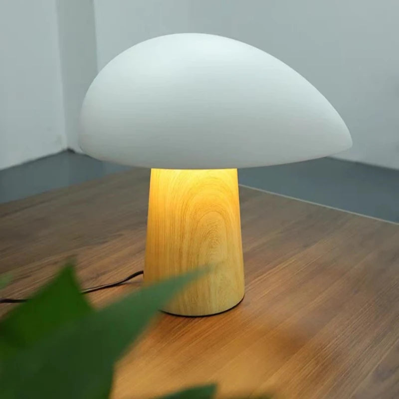lampe de table champignon en bois design nordique éclairage décoratif