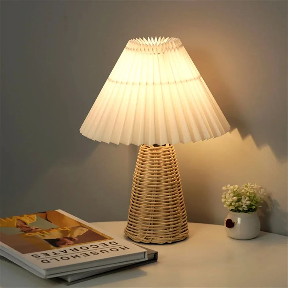 lampe de table plissée - vue 3 sur 9