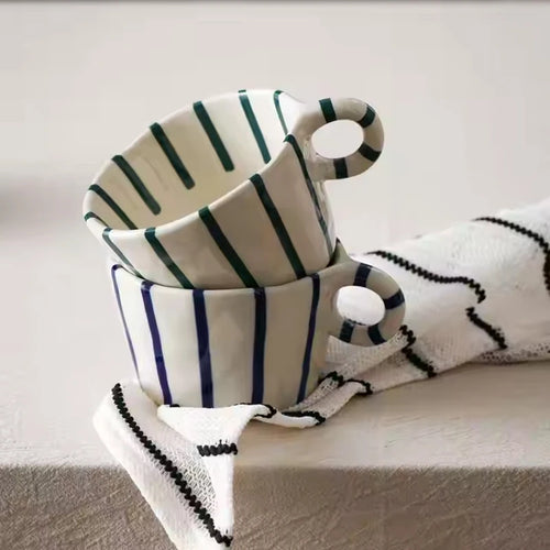 Mug céramique motifs géométriques style nordique anse peinte