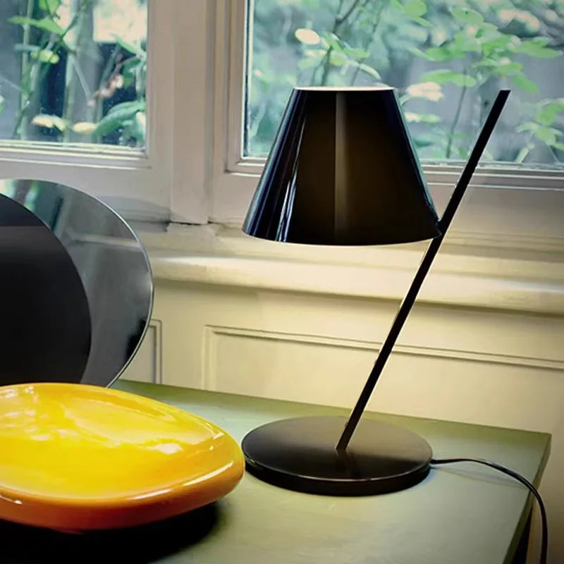lampe de bureau design italienne pour intérieur moderne - vue 4 sur 8