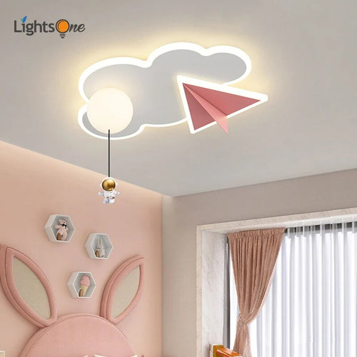 Lampe plafonnier enfant animé astronaute avion nuage.