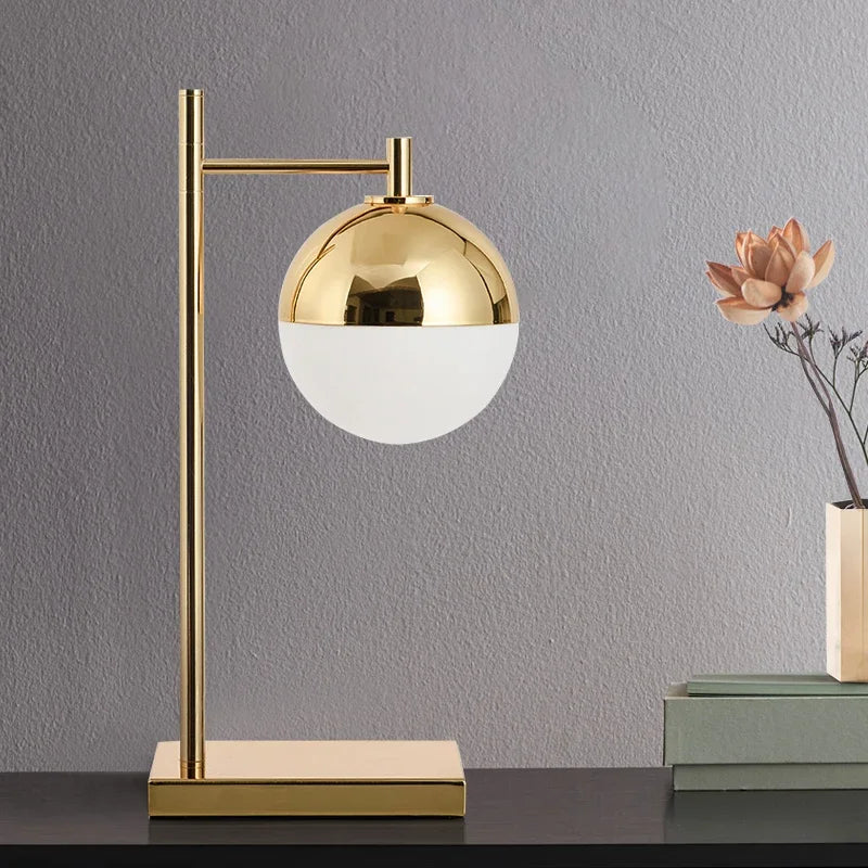 lampe de table moderne en fer doré luminaire décoratif d'intérieur
