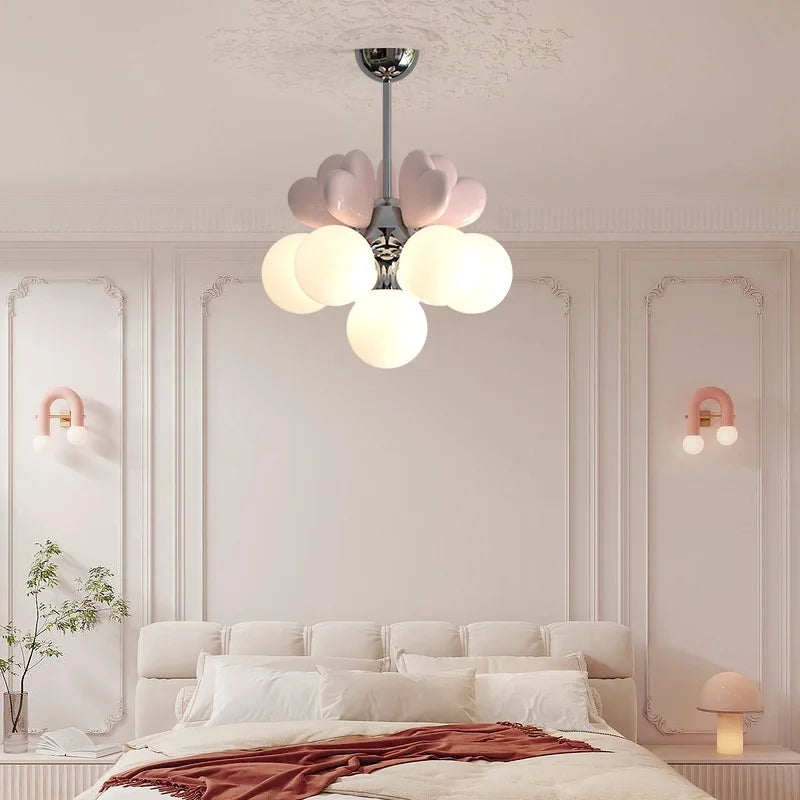 lustre de princesse avec bulle en forme de cœur pour chambre d'enfant - vue 2 sur 11