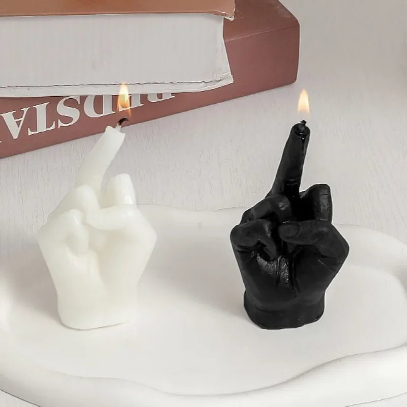 bougie parfumée originale en forme de doigt du milieu décorative - vue 5 sur 8