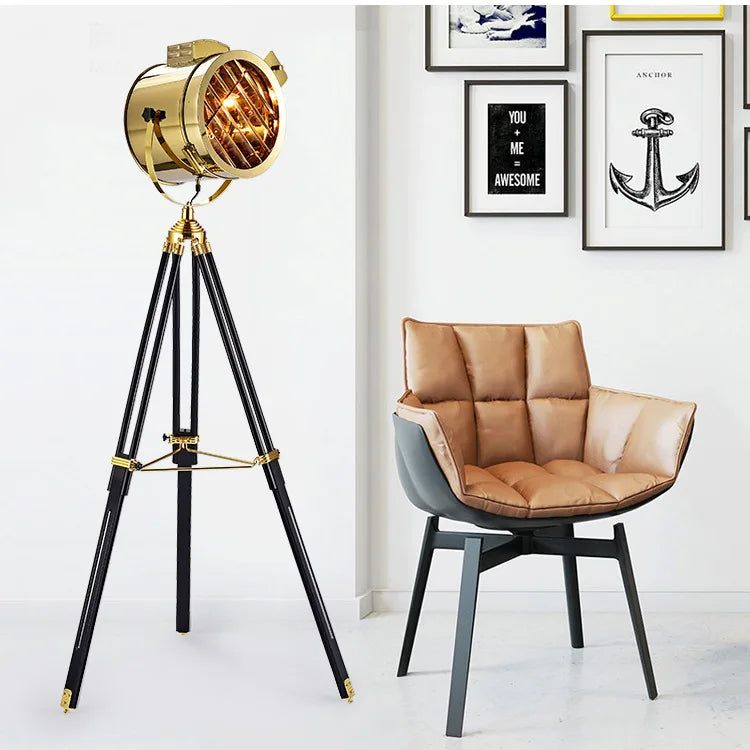 lampadaire trépied industriel en bois pour intérieur moderne - vue 3 sur 9