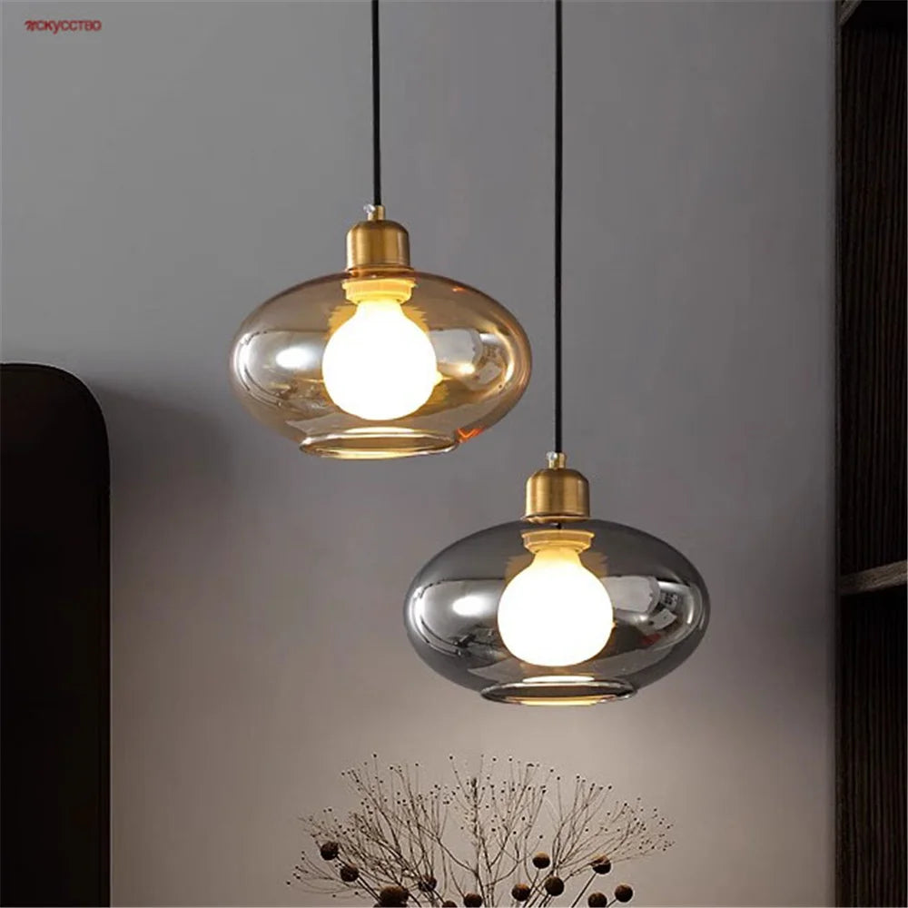 Suspension design moderne en verre pour intérieur élégant